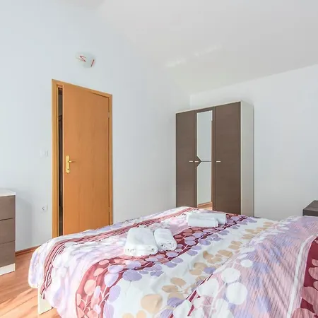 Nina Villa Porec